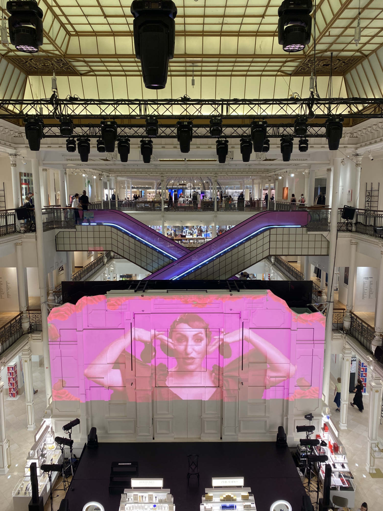 Exhibition : Le Bon Marché Rive Gauche celebrates color and